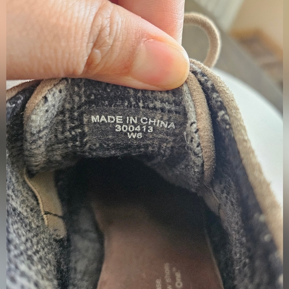 Toms Ankle Booties Beige/Tan Suede Leather DESERT WEDGE Lace Up  Size  6 - Picture 8 of 8